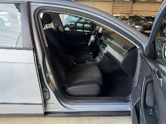 Volkswagen Passat 1.4 TSI 90kw Airco Euro5 picture 17