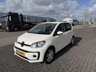 krockskadad bil auto Volkswagen Up! 1.0 High Up AUTOMAAT 2019/2