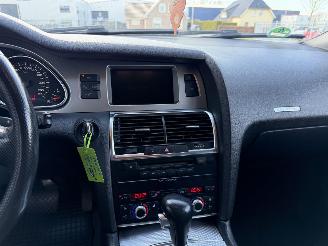 Audi Q7 4.2 V8 quattro 5+2 picture 18