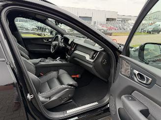 Volvo Xc-60 2.0 T8 AWD Plug-in Hybrid Black Edition picture 32