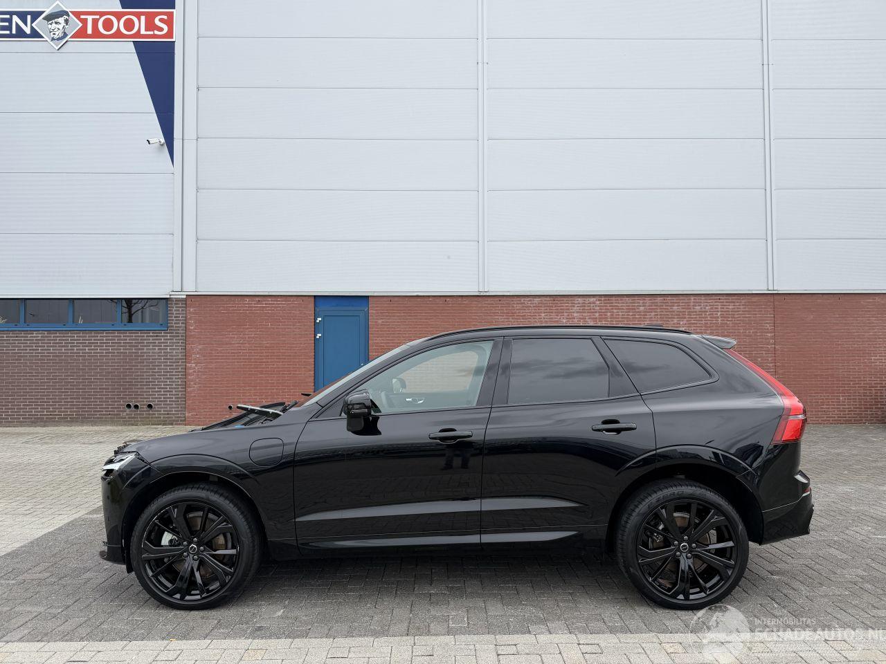Volvo Xc-60 2.0 T8 AWD Plug-in Hybrid Black Edition