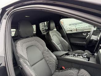 Volvo Xc-60 2.0 T8 AWD Plug-in Hybrid Black Edition picture 35