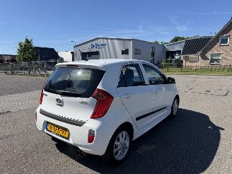 Kia Picanto 1.2 CVVT 63Kw  AIRCO picture 3