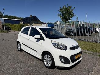 Unfallwagen Kia Picanto 1.2 CVVT 63Kw  AIRCO 2014/2