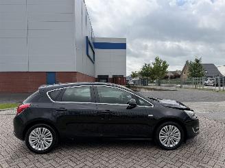skadebil auto Opel Astra 1.4 Edition 74Kw AIRCO 2013/6