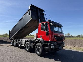 damaged trucks Iveco Trakker 450 Euro6 2021/2