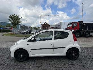 Peugeot 107 1.0 12V Sublime AIRCO picture 5