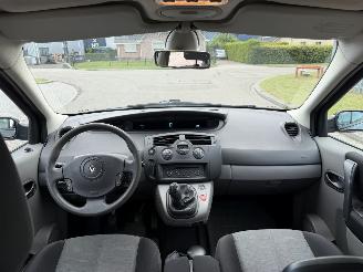 Renault Scenic 1.6 16V 82Kw Clima picture 15