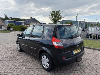 Renault Scenic 1.6 16V 82Kw Clima picture 3