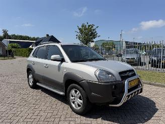 Vaurioauto  passenger cars Hyundai Tucson 2.0 Style 104Kw  CLIMA 2006/12