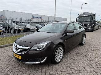 Schadeauto Opel Insignia 1.4 T  140Pk Clima - Navi 2014/10
