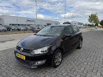 damaged passenger cars Volkswagen Polo 1.2 TSI  66Kw AIRCO 2013/2