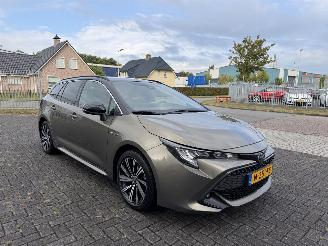 damaged passenger cars Toyota Corolla Touring Sports 1.8 Hybrid 2021/9