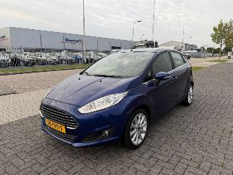 Vaurioauto  passenger cars Ford Fiesta 1.0 74kw EcoBoost TITANIUM 2016/7