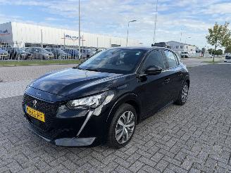 Schadeauto Peugeot e-208 EV Active 50 kWh Clima - Navi 2020/12