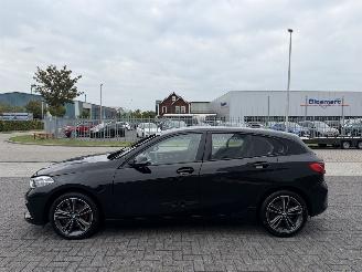 damaged passenger cars BMW 1-serie 116 D Aut. Executive Edition 2020/3