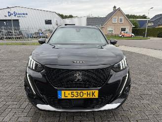 Peugeot e-2008 EV GT 50 kWh picture 4