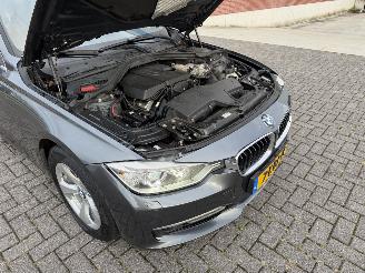 BMW 3-serie 320i 125kw Clima Navi picture 13