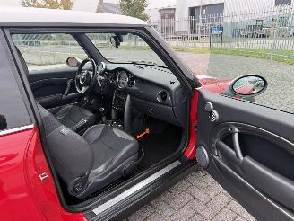 Mini Cooper 1.6 85Kw AIRCO picture 14