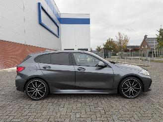 Schadeauto BMW 1-serie 118i M High Exe 103kw Clima - Navi 2020/1