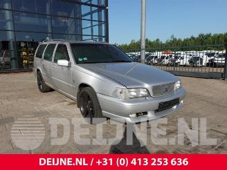 Dezmembrări autoturisme Volvo V-70 V70 (GW/LW/LZ), Combi, 1997 / 2002 2.4 20V 140 2000/1