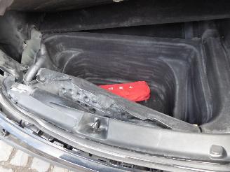 Tesla Model Y  picture 11