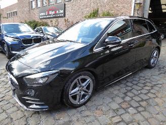 Gebrauchtwagen PKW Mercedes B-klasse 180d AMG 2019/6