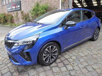 Schadeauto Renault Clio Techno 2024/3