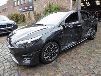 krockskadad bil auto Kia Ceed GT Line 2024/6