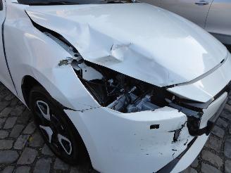 Mazda 2 Center-Line Hybrid Agile picture 4