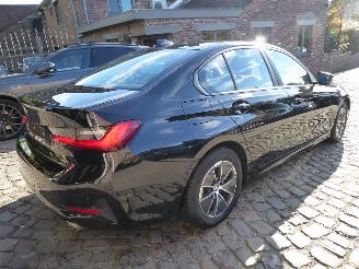 BMW 3-serie 318 d Advantage picture 5