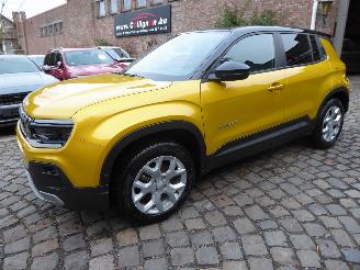 Coche accidentado Jeep Avenger Summit Electric 2024/1