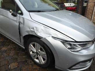 Volkswagen Golf Life picture 4