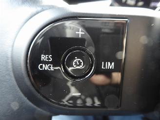 Mini Cooper Essential picture 16