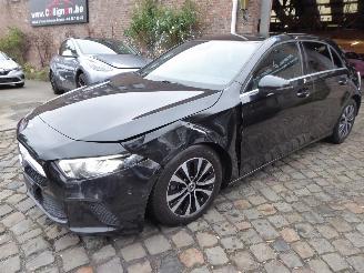 krockskadad bil auto Mercedes A-klasse 200 d 2019/7