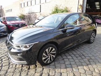 Schadeauto Volkswagen Golf 1.5 eHybrid OPF 110kW DSG Style 2024/4