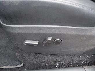 Tesla Model Y Long Range Dual AWD picture 20