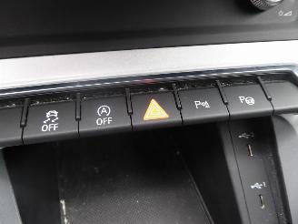 Audi Q3 35 TDI picture 18