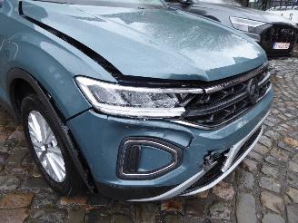 Volkswagen T-Roc Life picture 5