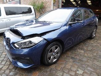 skadebil auto BMW 1-serie 116 d Advantage 2023/3
