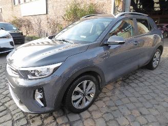 uszkodzony samochody osobowe Kia Stonic 1.0 T-GDI 100 2023/6