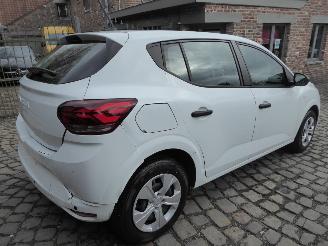 Dacia Sandero Essential picture 4