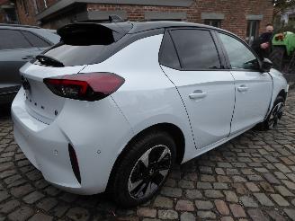 Opel Corsa F e GS picture 6