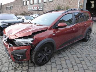 Damaged car Dacia Jogger Expression 7 seats 2024/10