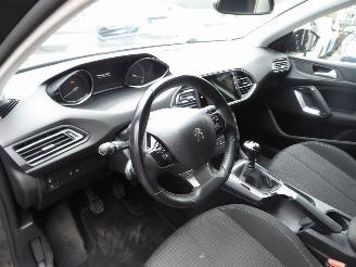 Peugeot 308 SW Active Pack picture 8