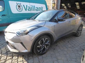 uszkodzony samochody osobowe Toyota CH-R Hybrid 2019/3