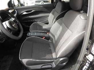 Fiat 500E La Prima picture 11