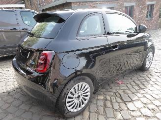 Fiat 500E La Prima picture 4