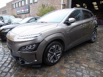 Schadeauto Hyundai Kona Prime Elektro 2WD 2023/7