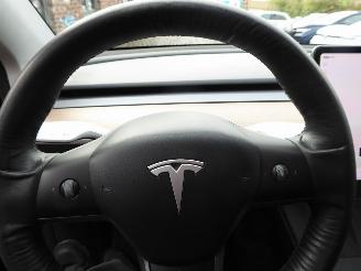 Tesla Model Y  picture 14